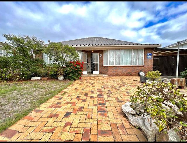 3 BEDROOM HOUSE FOR SALE IN TOWNSEND ESTATE
